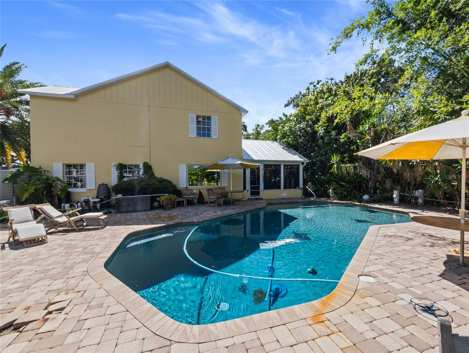 CRYSTAL COVE - Residential