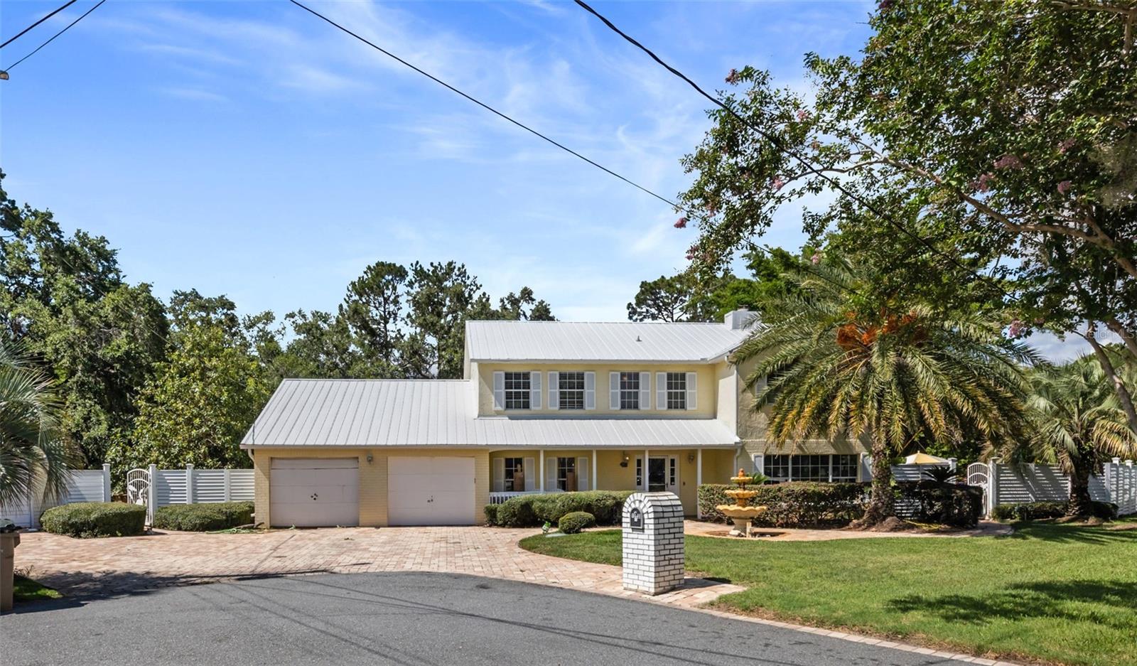 CRYSTAL COVE - Residential