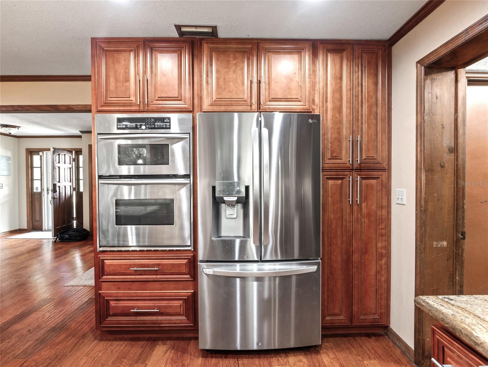CRYSTAL COVE - Residential