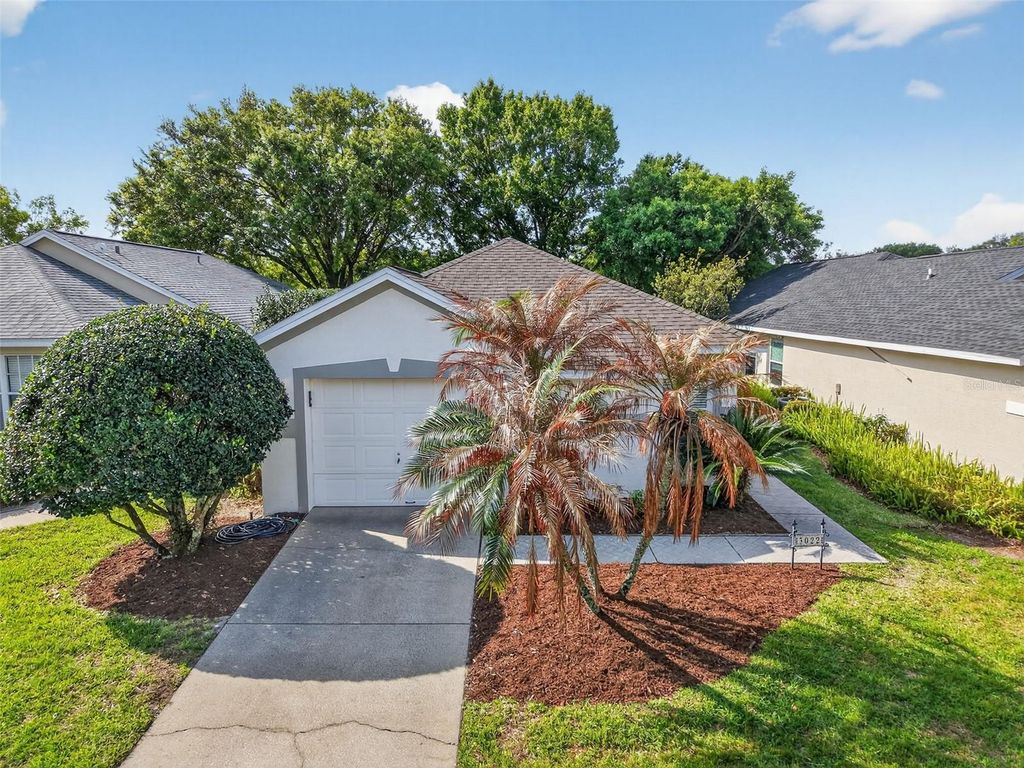 Photo of 3022 Andover Court, Mount Dora, FL 32757 (MLS # G5110593)
