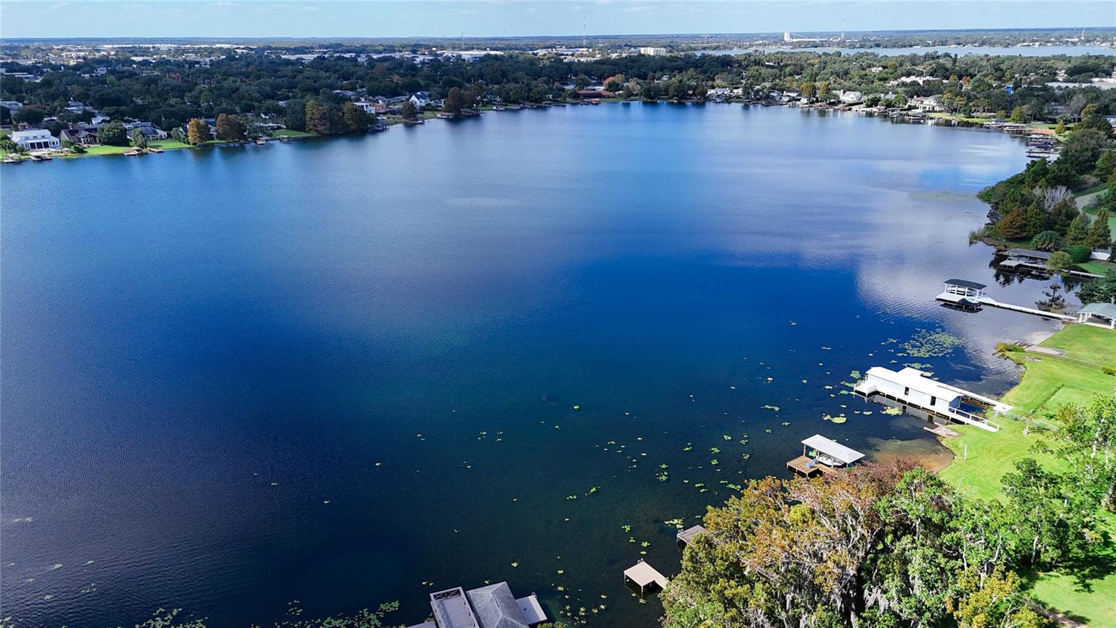 LAKE SILVER SHORES - Residential