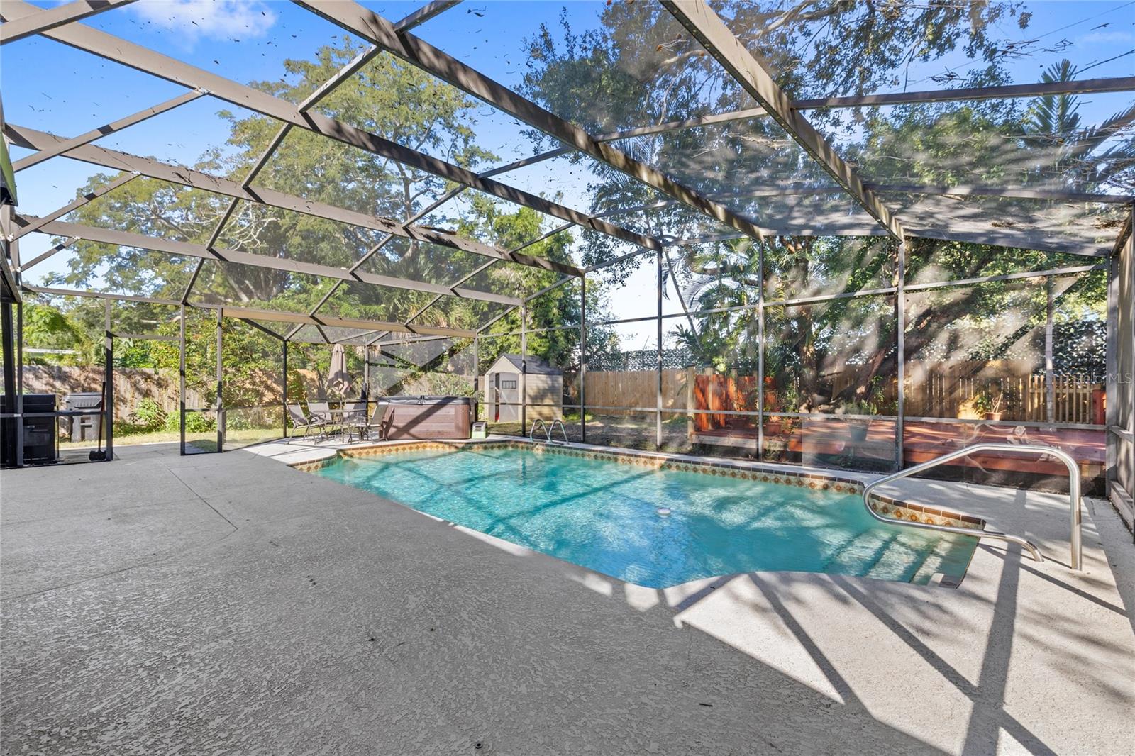 LAKE SILVER SHORES - Residential