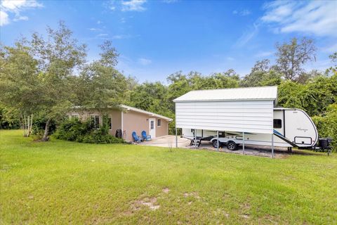 A home in DELAND