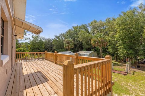 A home in DELAND