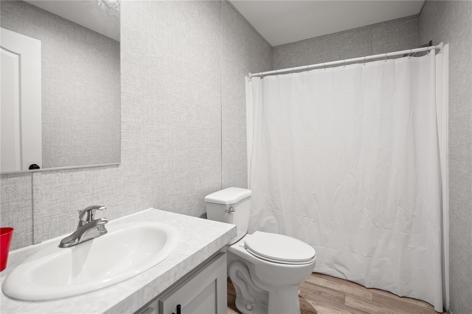 UNIVERSITY ESTATES - Residential