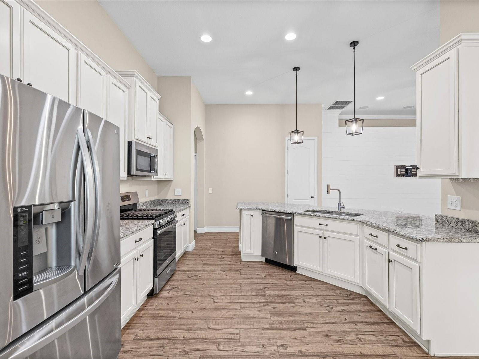 8519 MAY PORT COURT