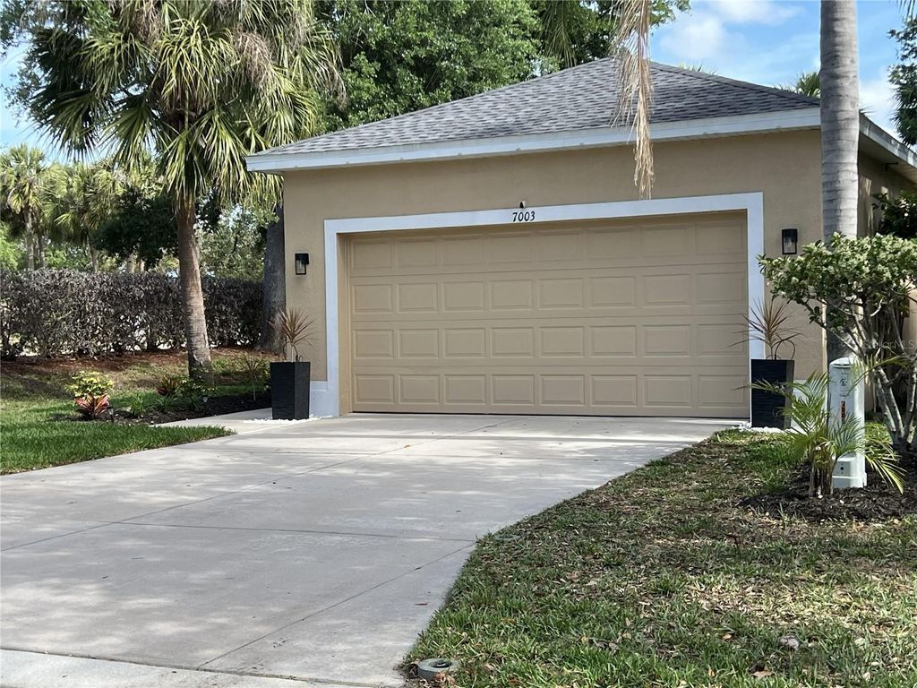 Photo of 7003 Chatum Light Run, Bradenton, FL 34212 (MLS # A4690472)