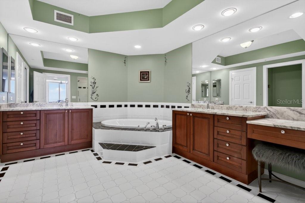 HAMMOCK DUNES - Residential