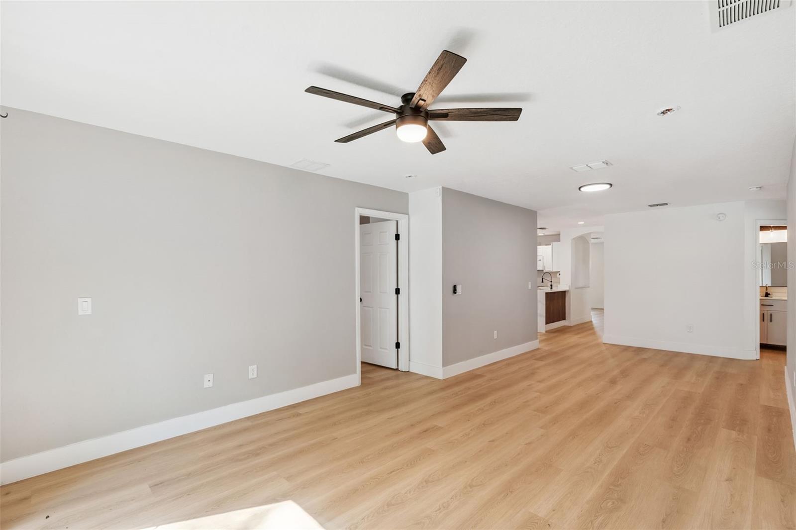 OAK LEVEL HEIGHTS - Residential Lease