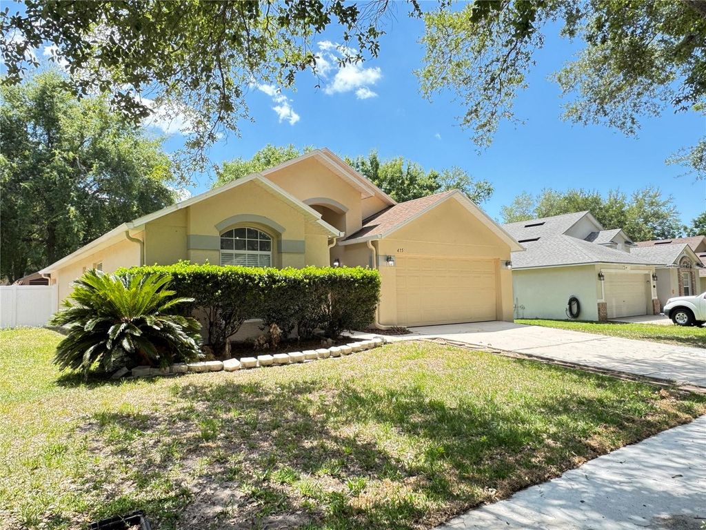 Photo of 475 Lisa Karen Circle, Apopka, FL 32712 (MLS # O6402177)