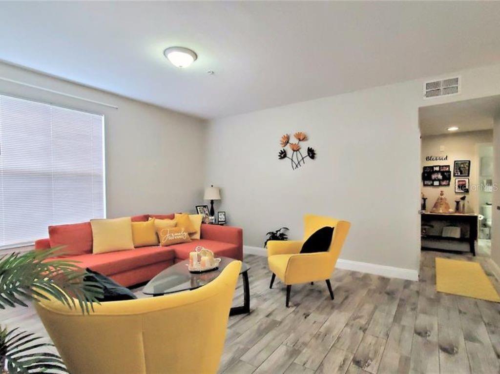 FOUNTAINS/METRO WEST CONDO - Residential