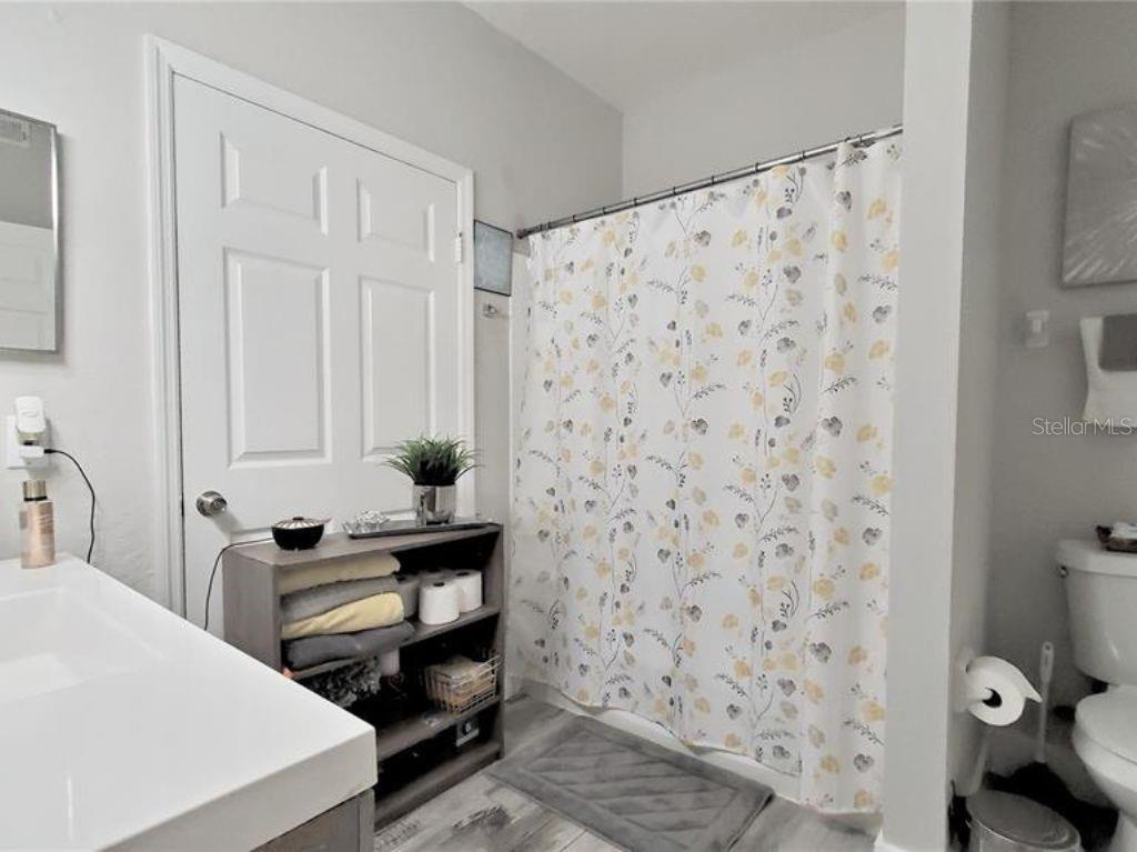 FOUNTAINS/METRO WEST CONDO - Residential