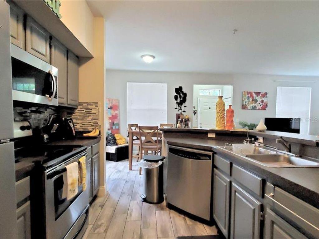 FOUNTAINS/METRO WEST CONDO - Residential