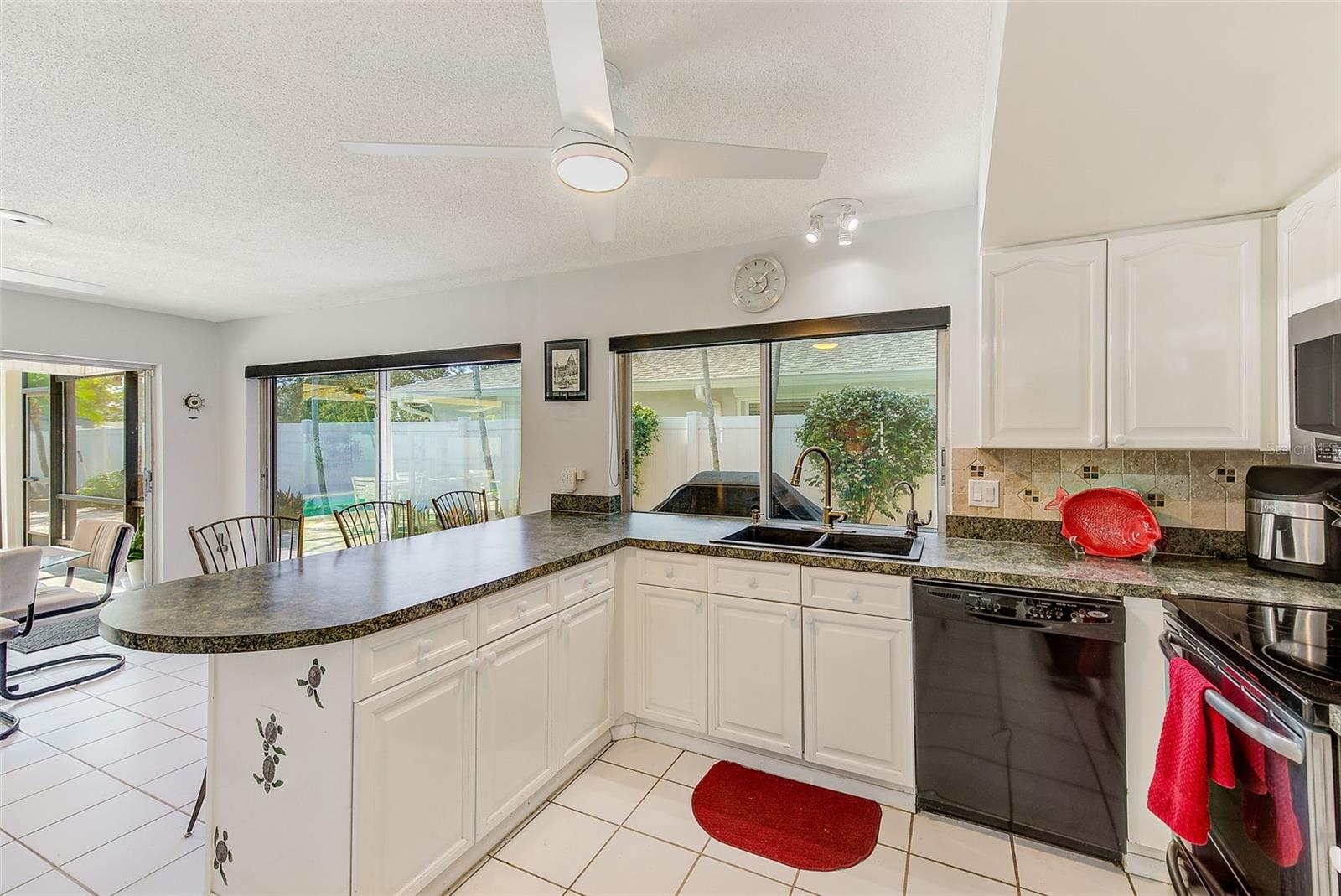 OAKHURST PARK 1ST ADD - Residential Lease