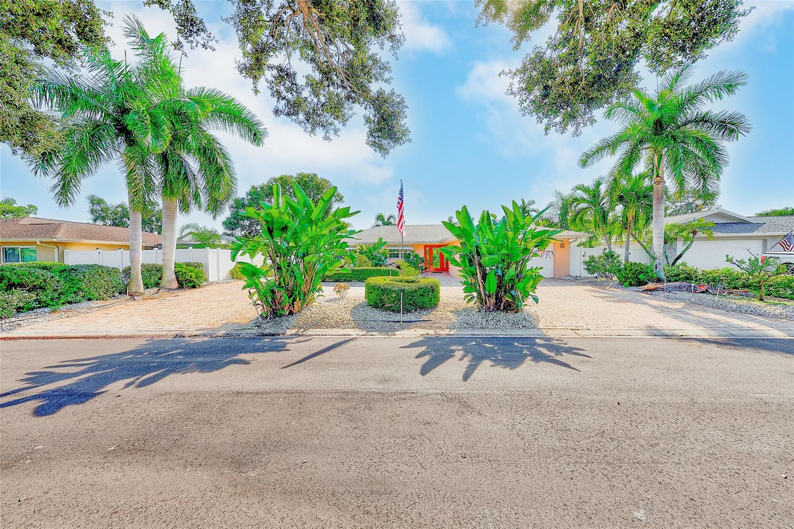 OAKHURST PARK 1ST ADD - Residential Lease