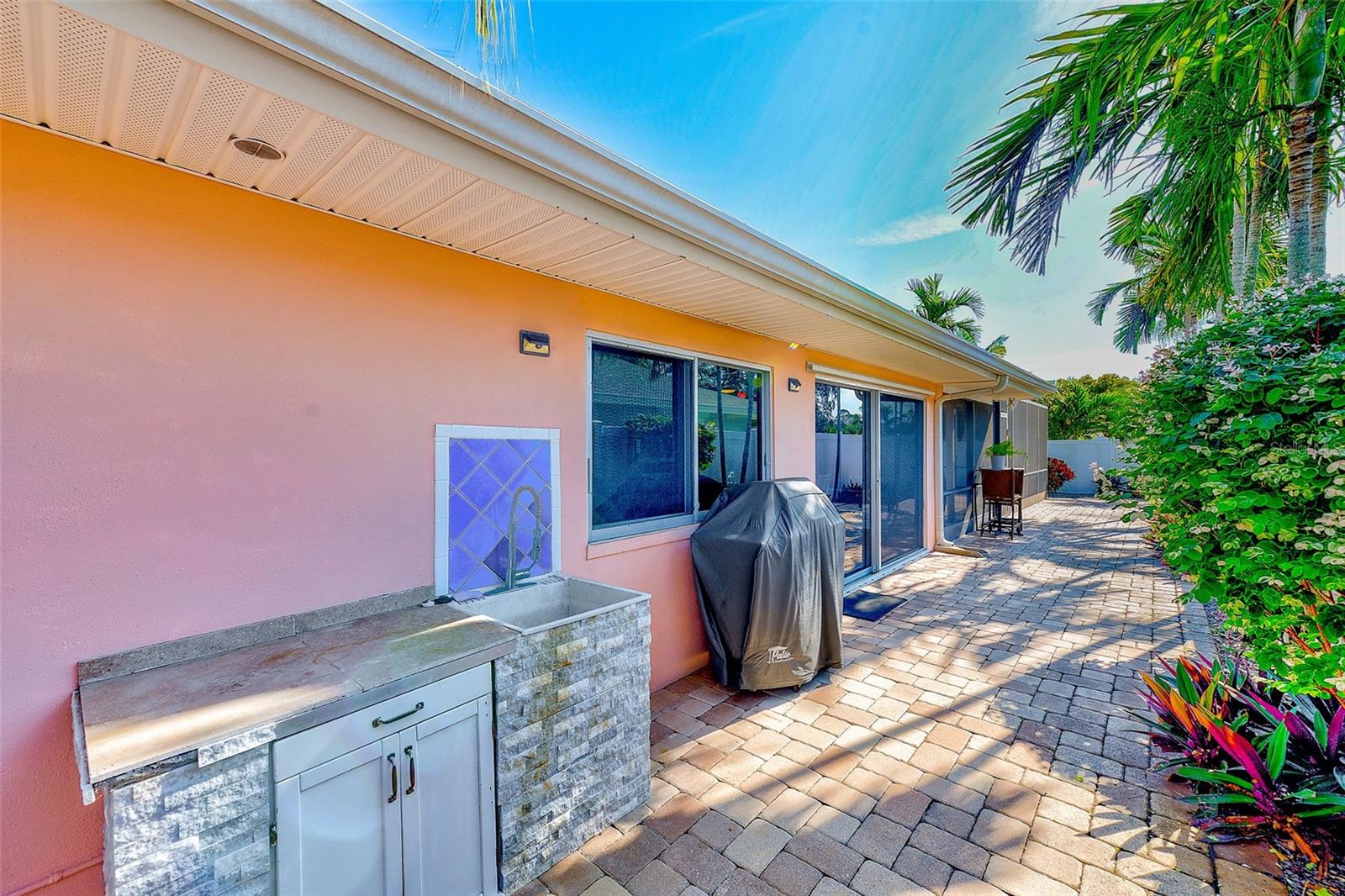 OAKHURST PARK 1ST ADD - Residential Lease