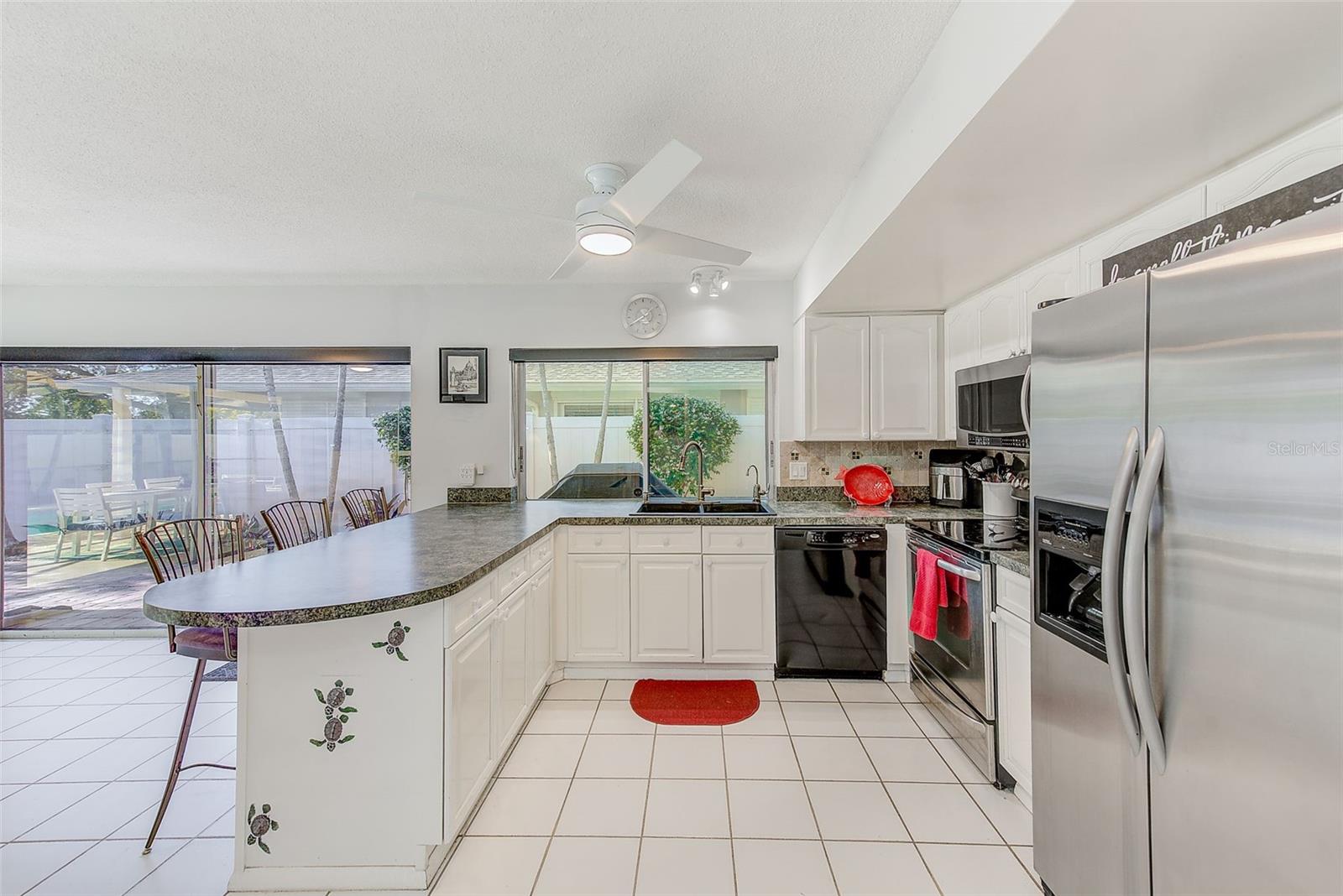 OAKHURST PARK 1ST ADD - Residential Lease