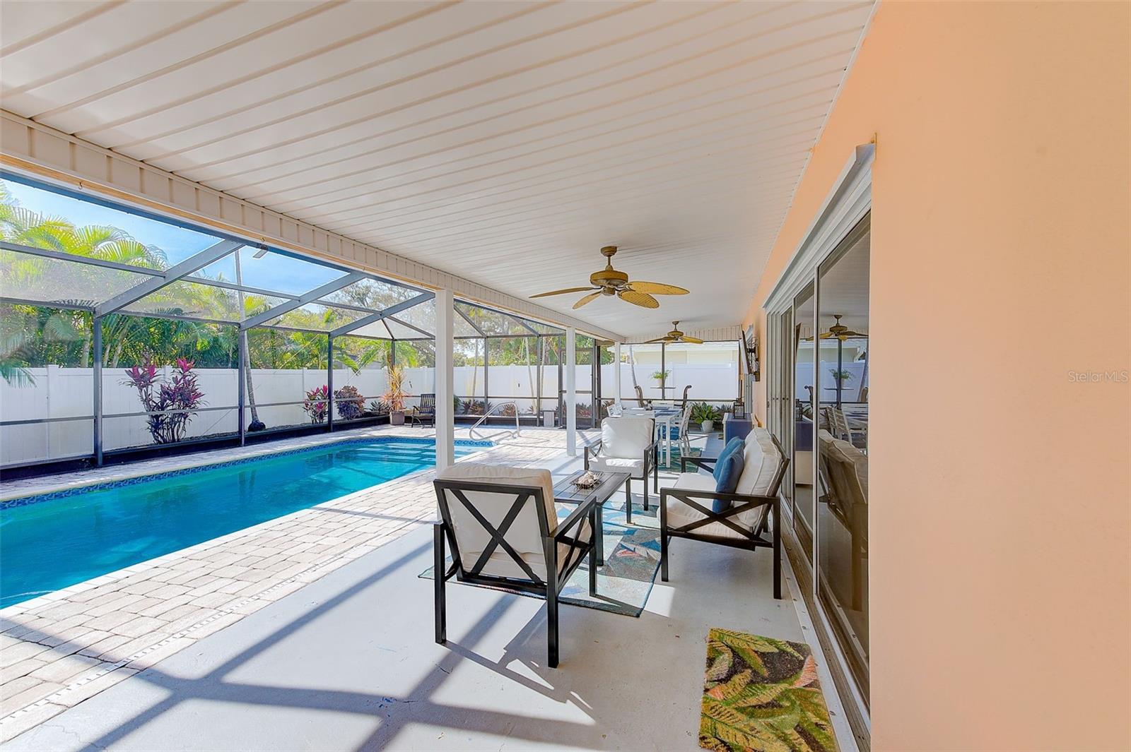 OAKHURST PARK 1ST ADD - Residential Lease