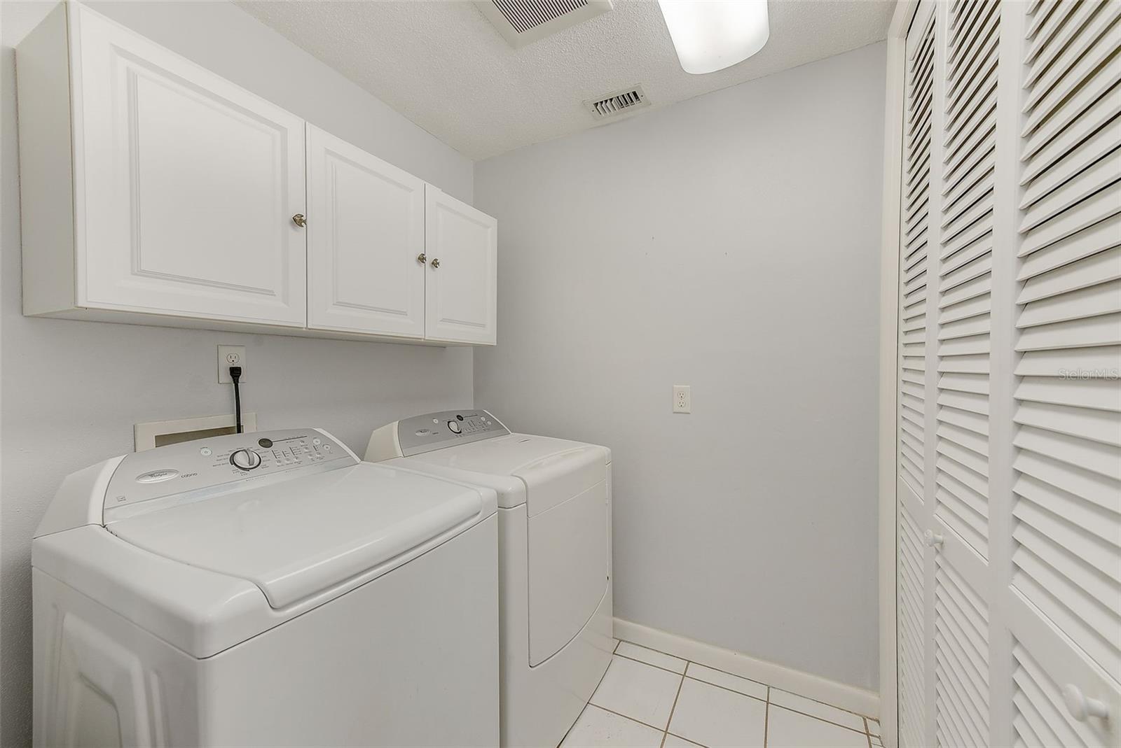 OAKHURST PARK 1ST ADD - Residential Lease