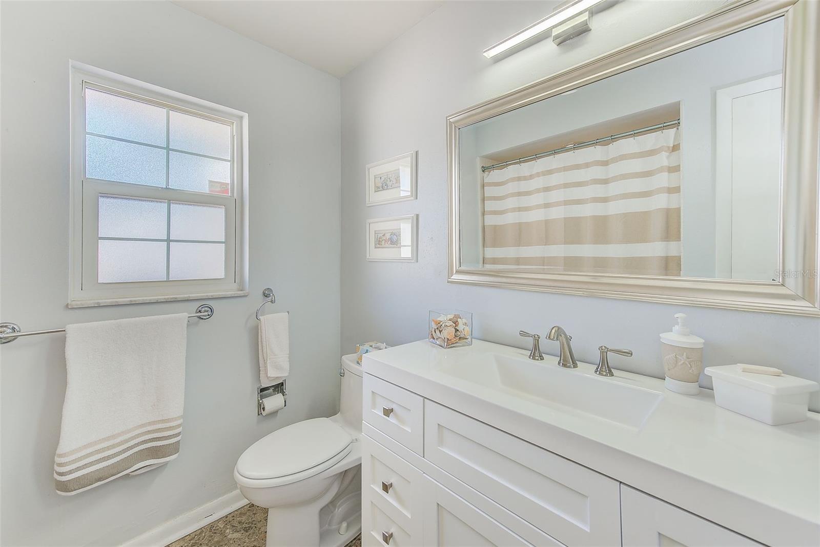 OAKHURST PARK 1ST ADD - Residential Lease