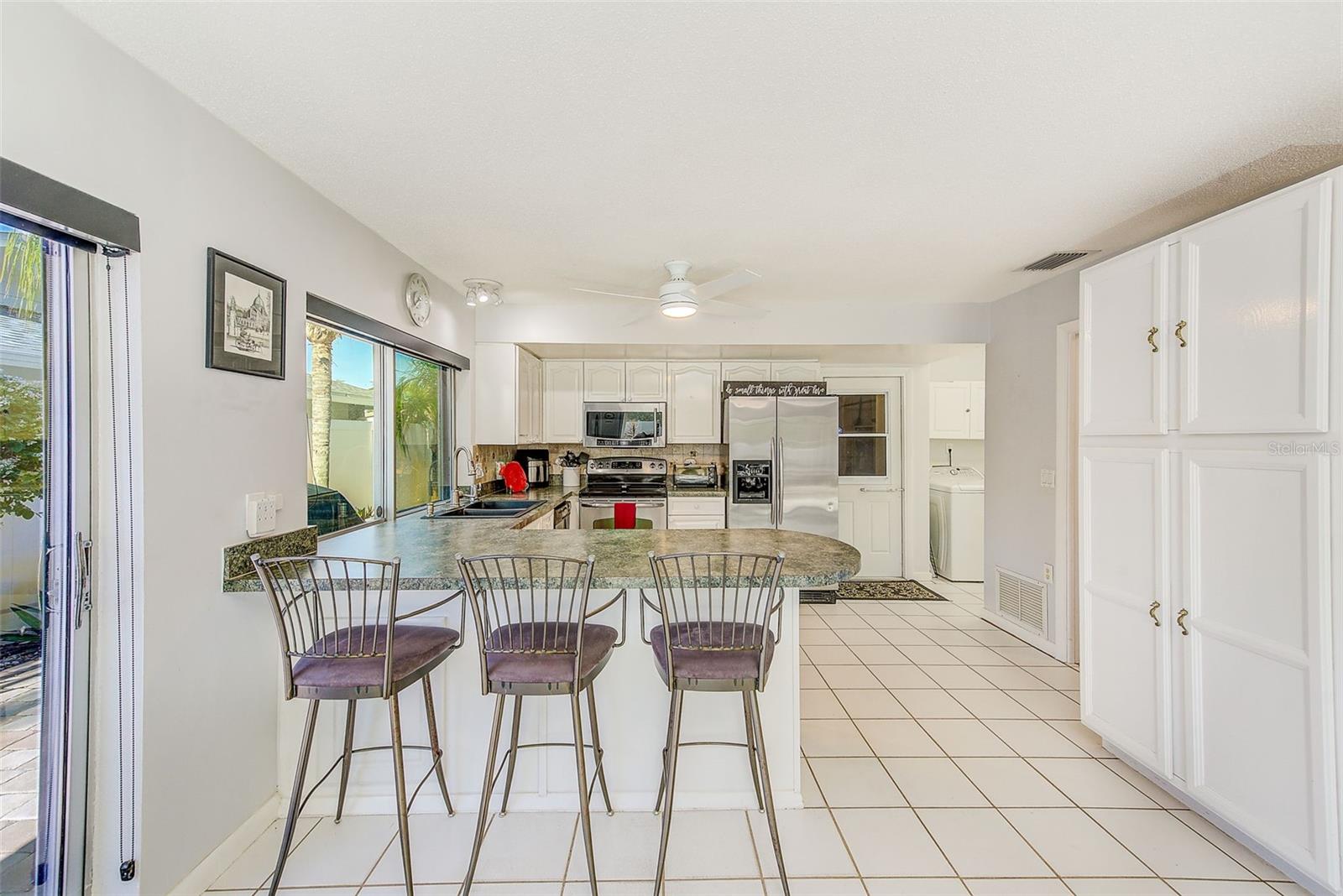 OAKHURST PARK 1ST ADD - Residential Lease