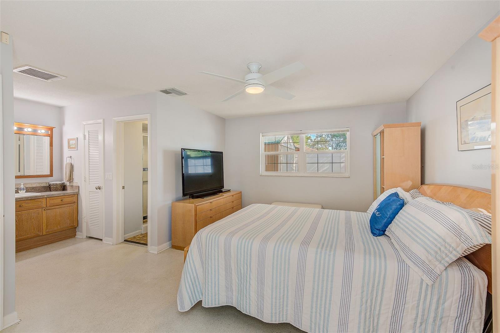 OAKHURST PARK 1ST ADD - Residential Lease