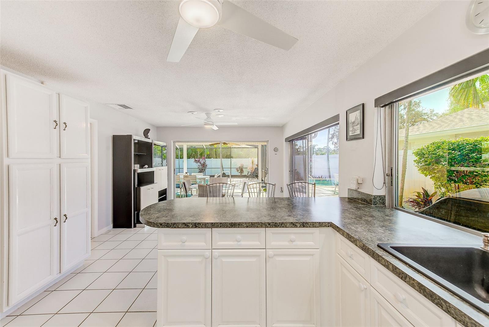 OAKHURST PARK 1ST ADD - Residential Lease