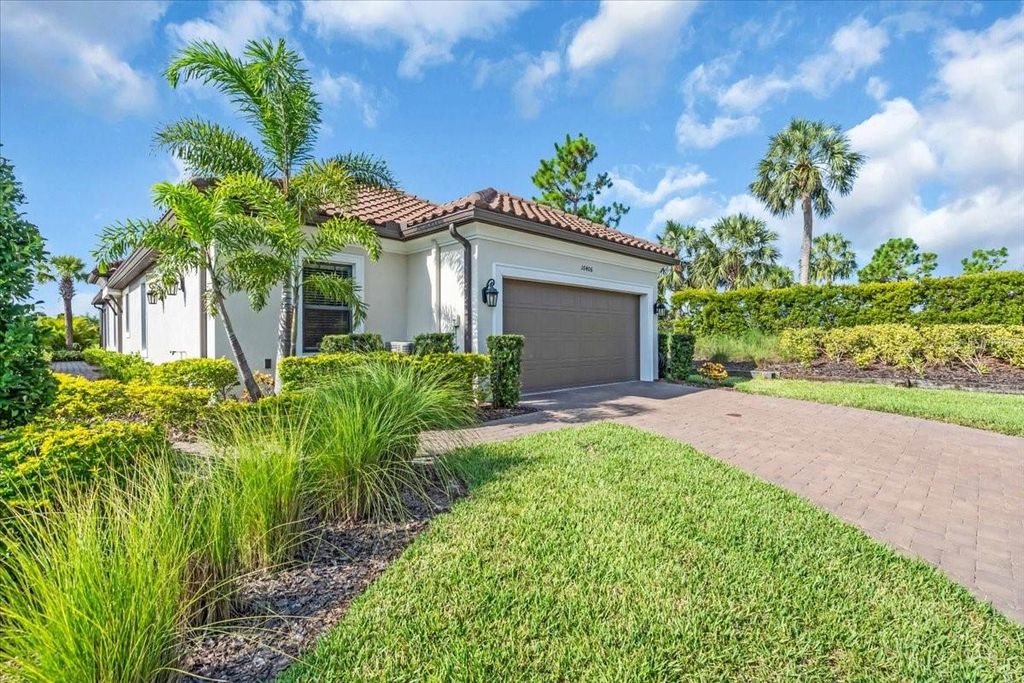 Photo of 10406 Inglenook Terrace, Palmetto, FL 34221 (MLS # A4659555)