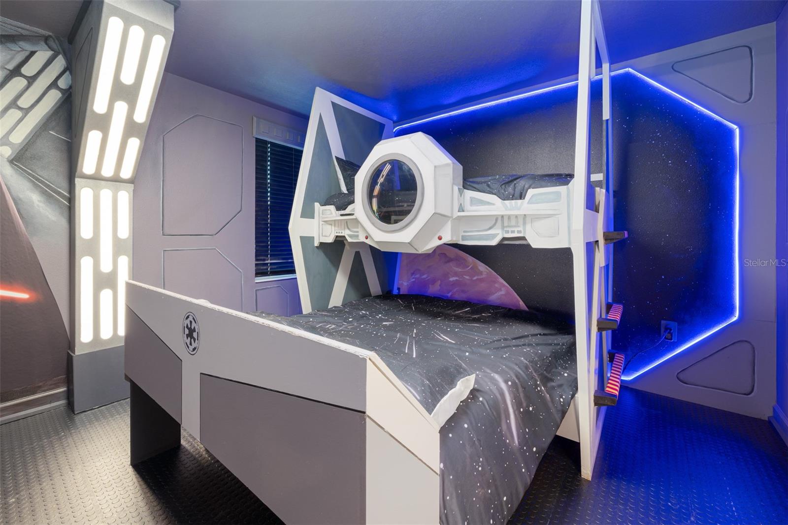 COVE AT STOREY LAKE 4 - Residential