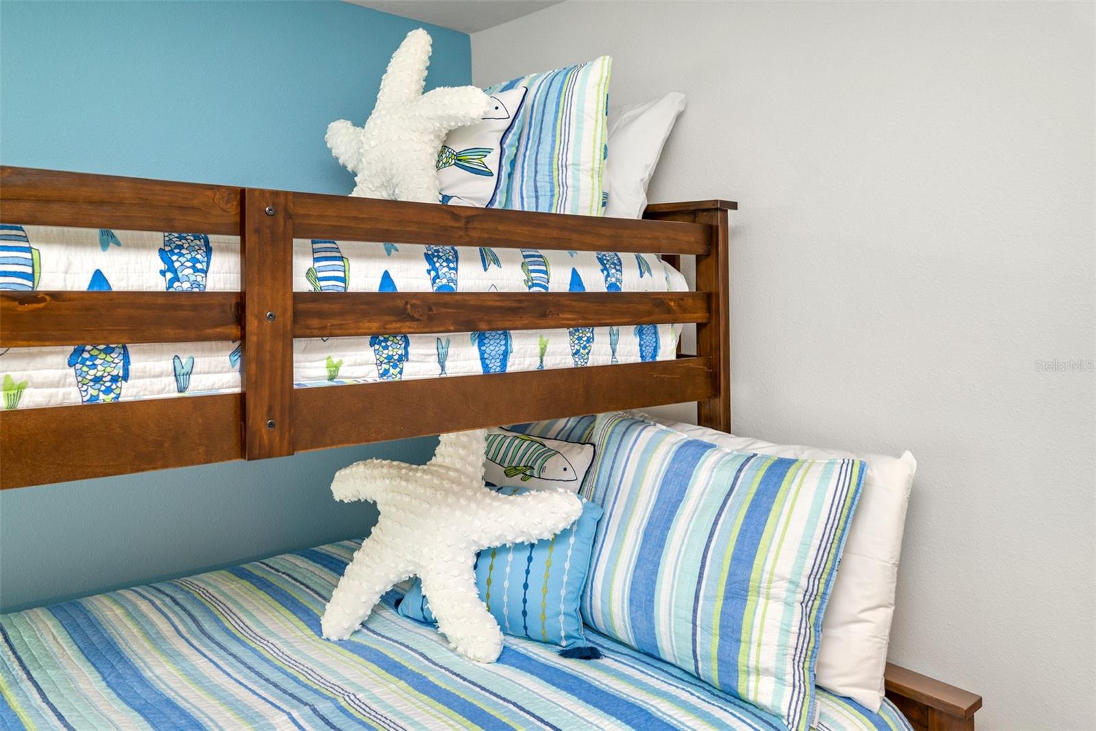 COVE AT STOREY LAKE 4 - Residential