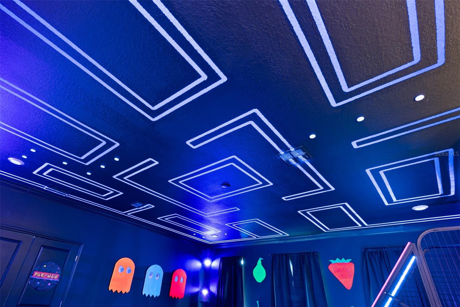 COVE AT STOREY LAKE 4 - Residential