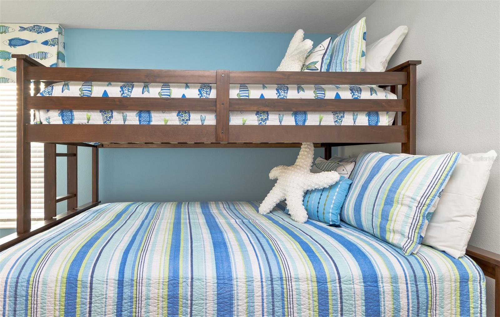 COVE AT STOREY LAKE 4 - Residential