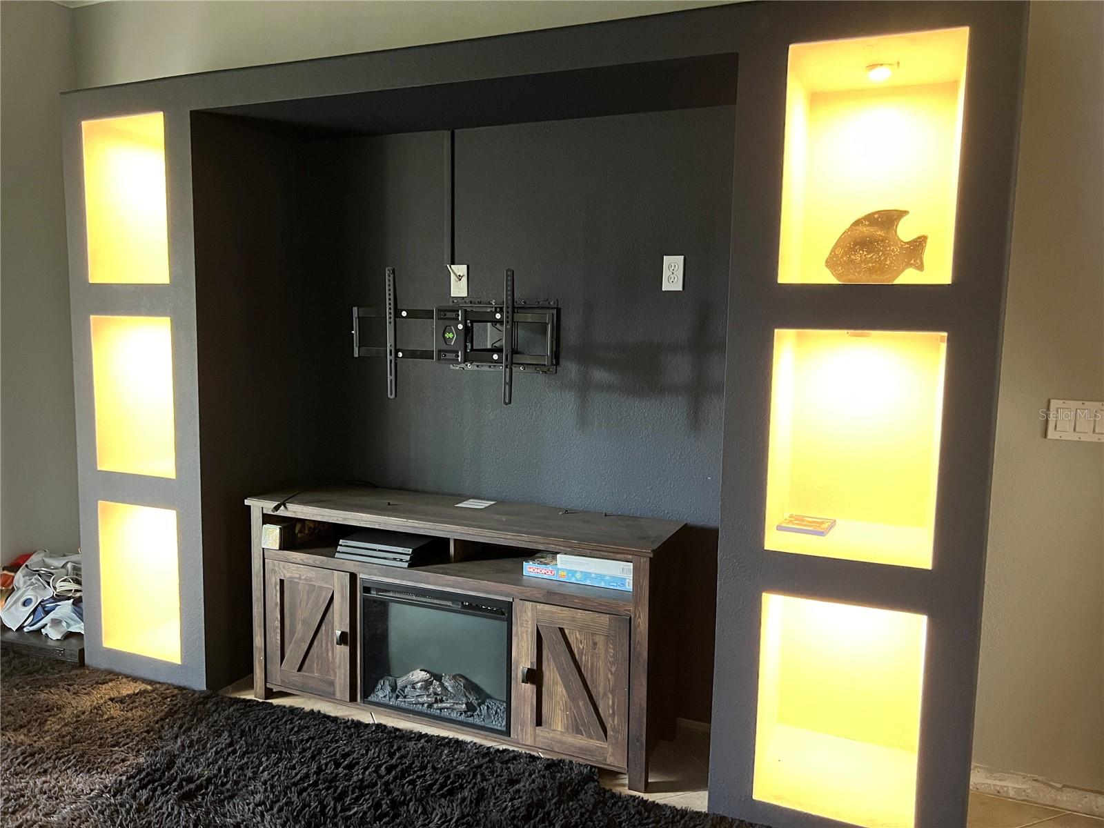 LAKE MONTGOMERY ESTATES SUB - Residential Lease