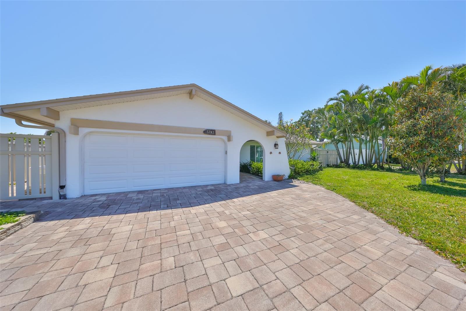 5785 BAY PINES LAKES BOULEVARD