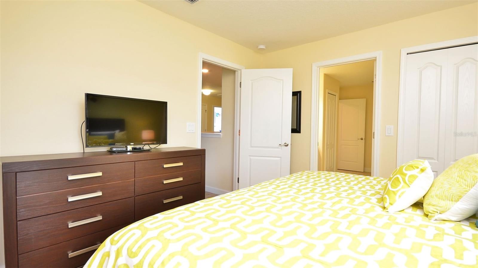 STONEYBROOK SOUTH PH G-1 - Residential Lease