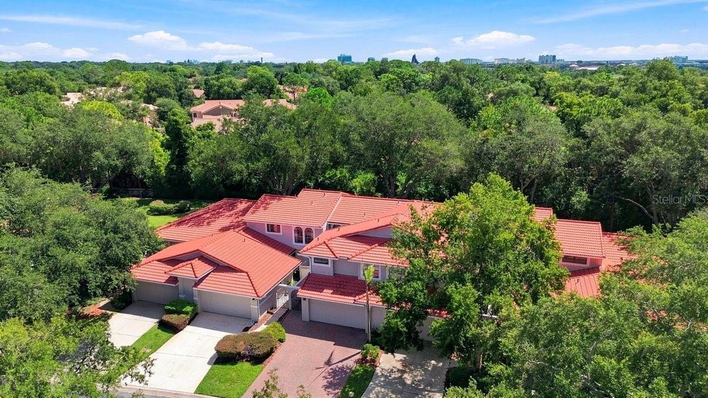 Photo of 7537 Fenwick Cove Lane, Orlando, FL 32819 (MLS # O6437088)