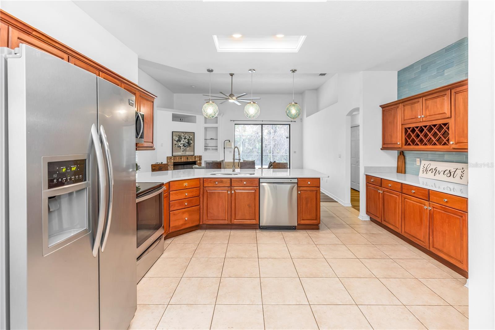 WOODBOUND LAKES SUB - Residential