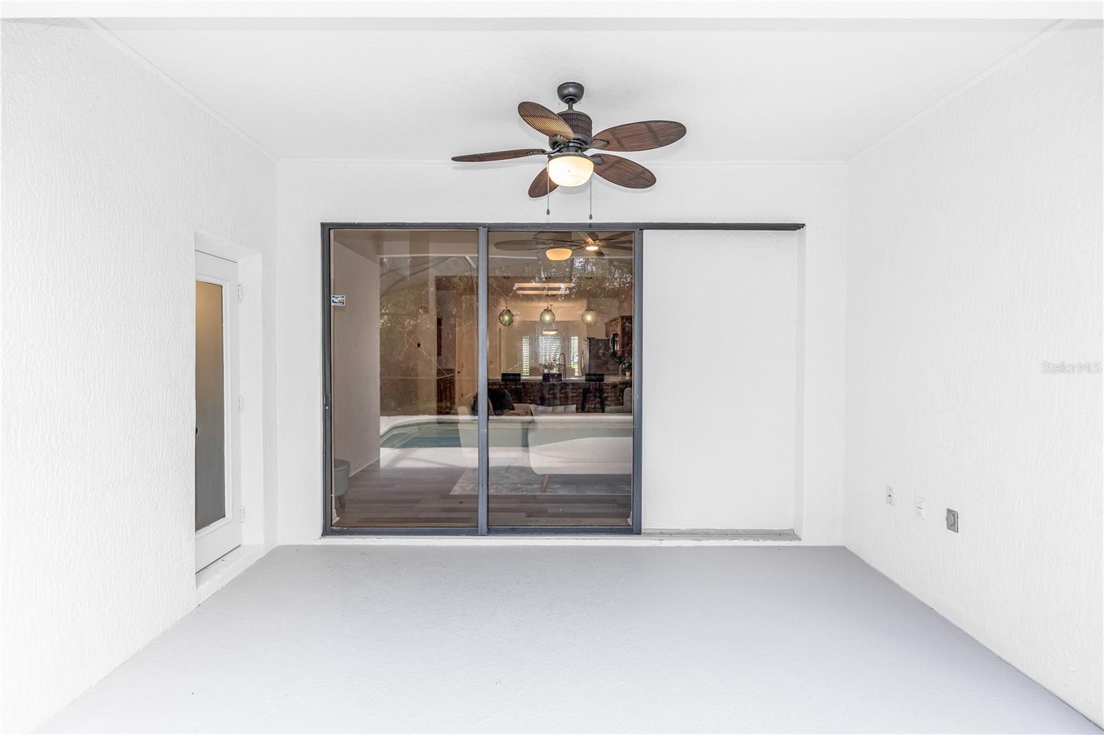 WOODBOUND LAKES SUB - Residential