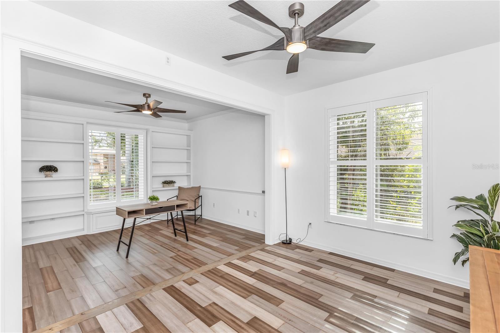 WOODBOUND LAKES SUB - Residential