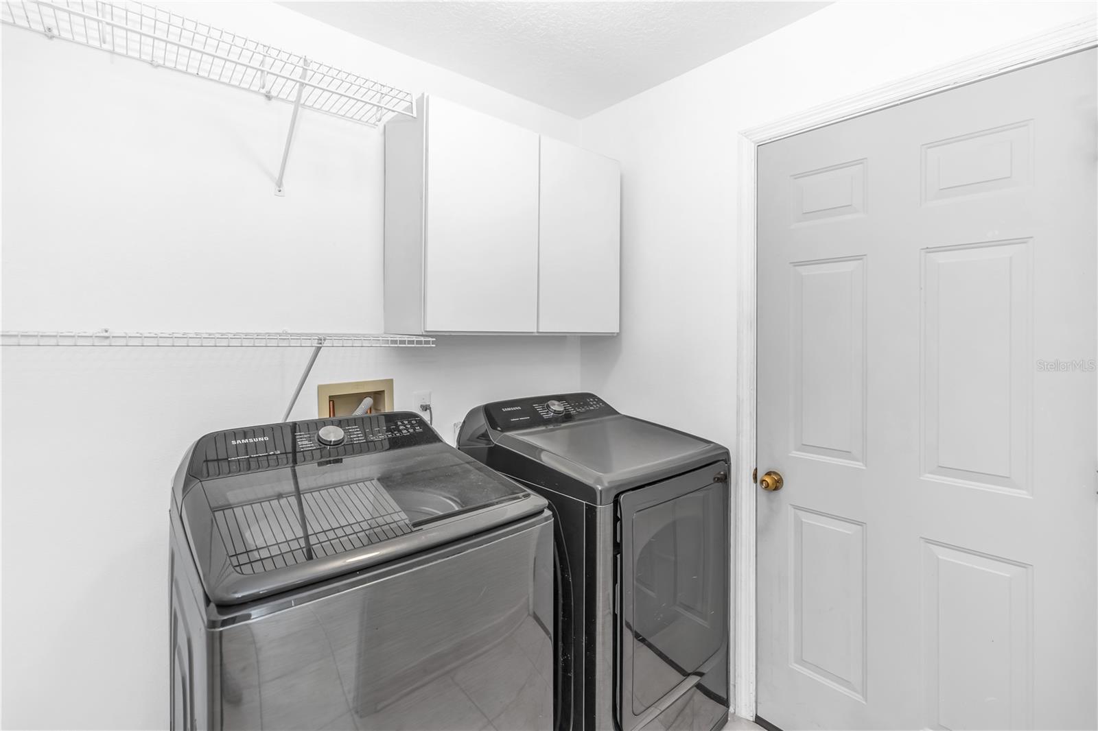 WOODBOUND LAKES SUB - Residential