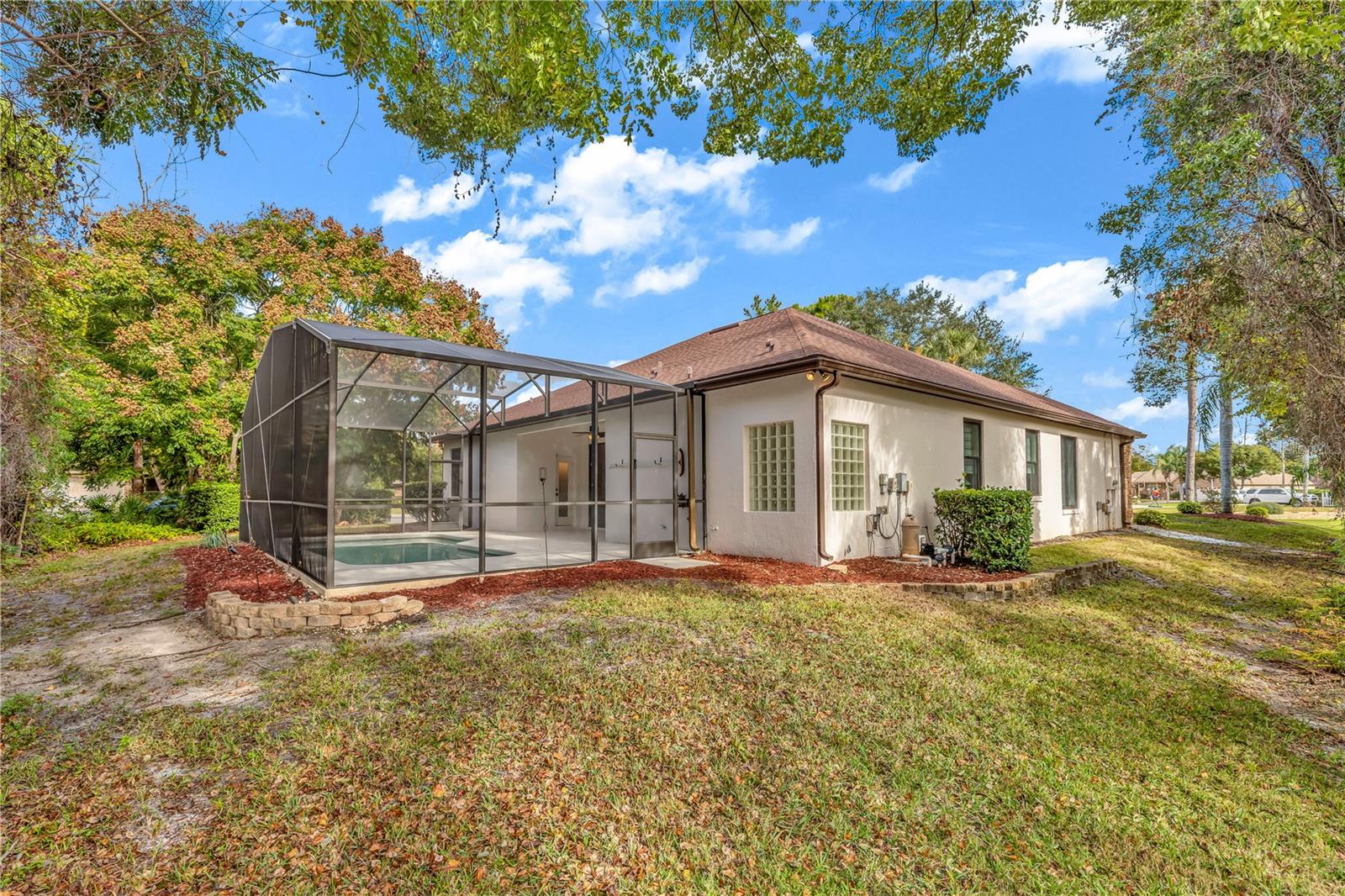 WOODBOUND LAKES SUB - Residential