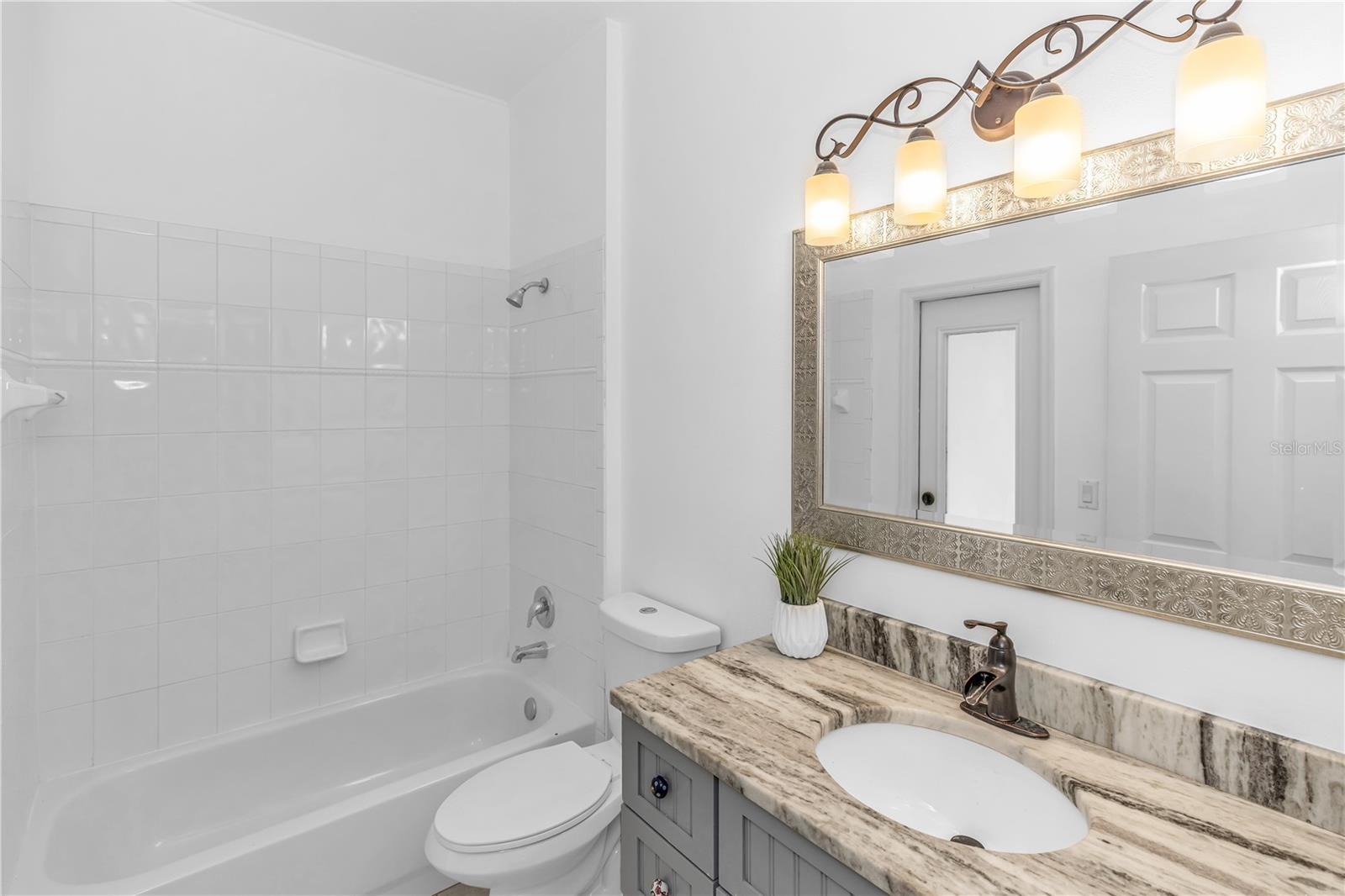 WOODBOUND LAKES SUB - Residential