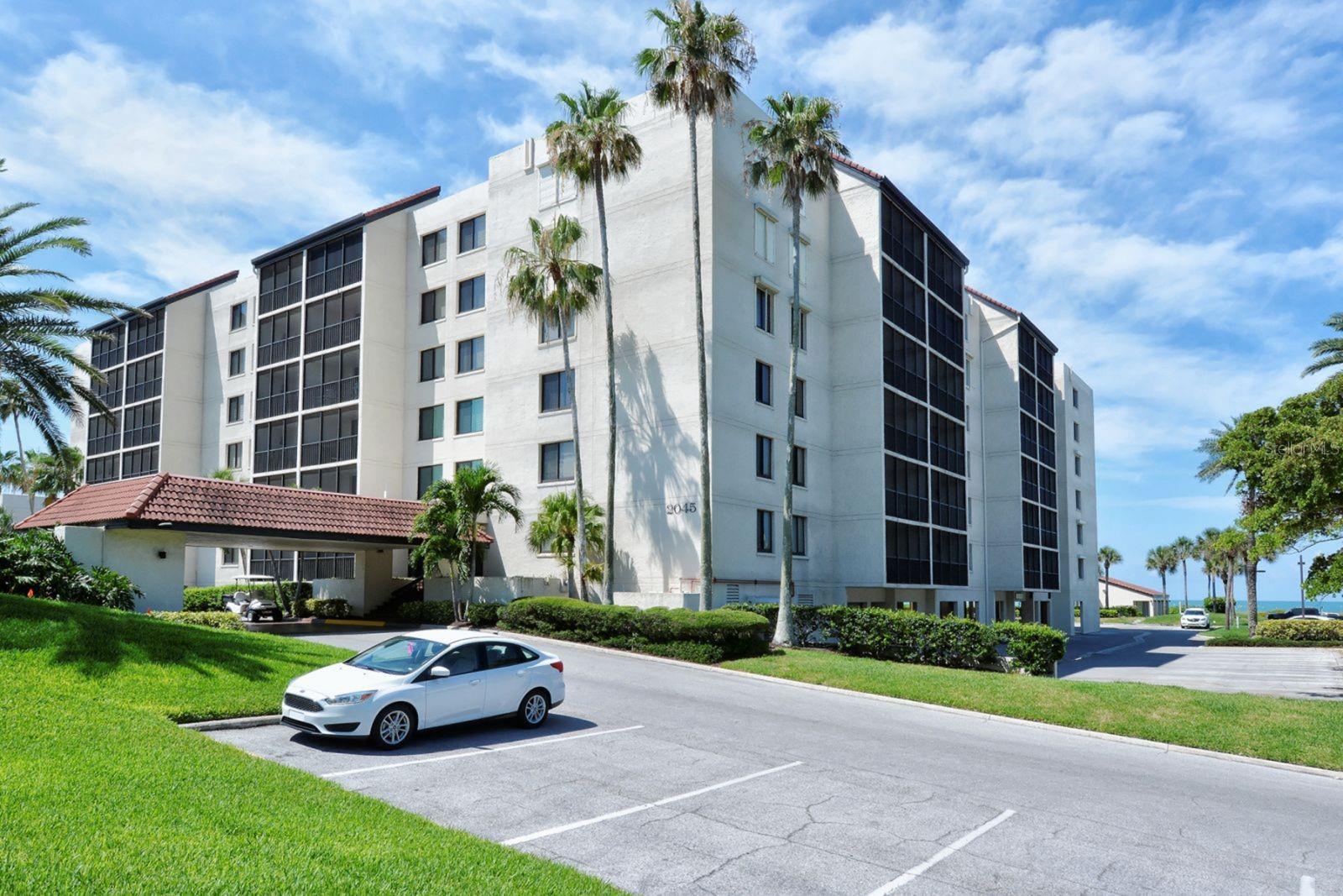 SEAPLACE II - Residential