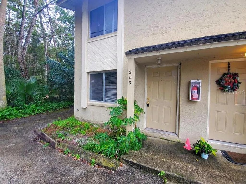 Photo of 209 S Moss Road #209, Winter Springs, FL 32708 (MLS # S5144494)