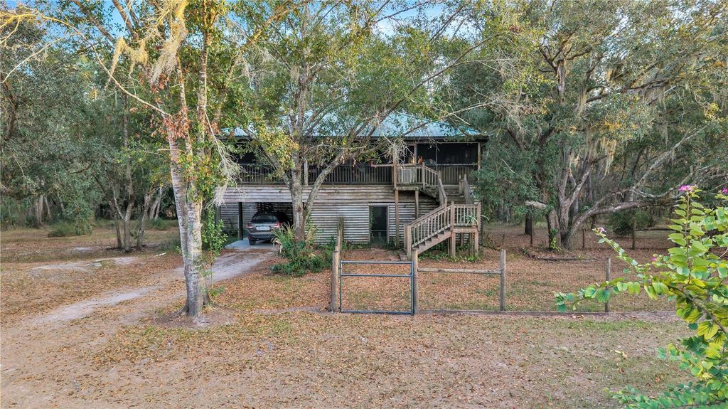 Photo of 8056 SW Horse Creek Road, Arcadia, FL 34266 (MLS # C7518555)