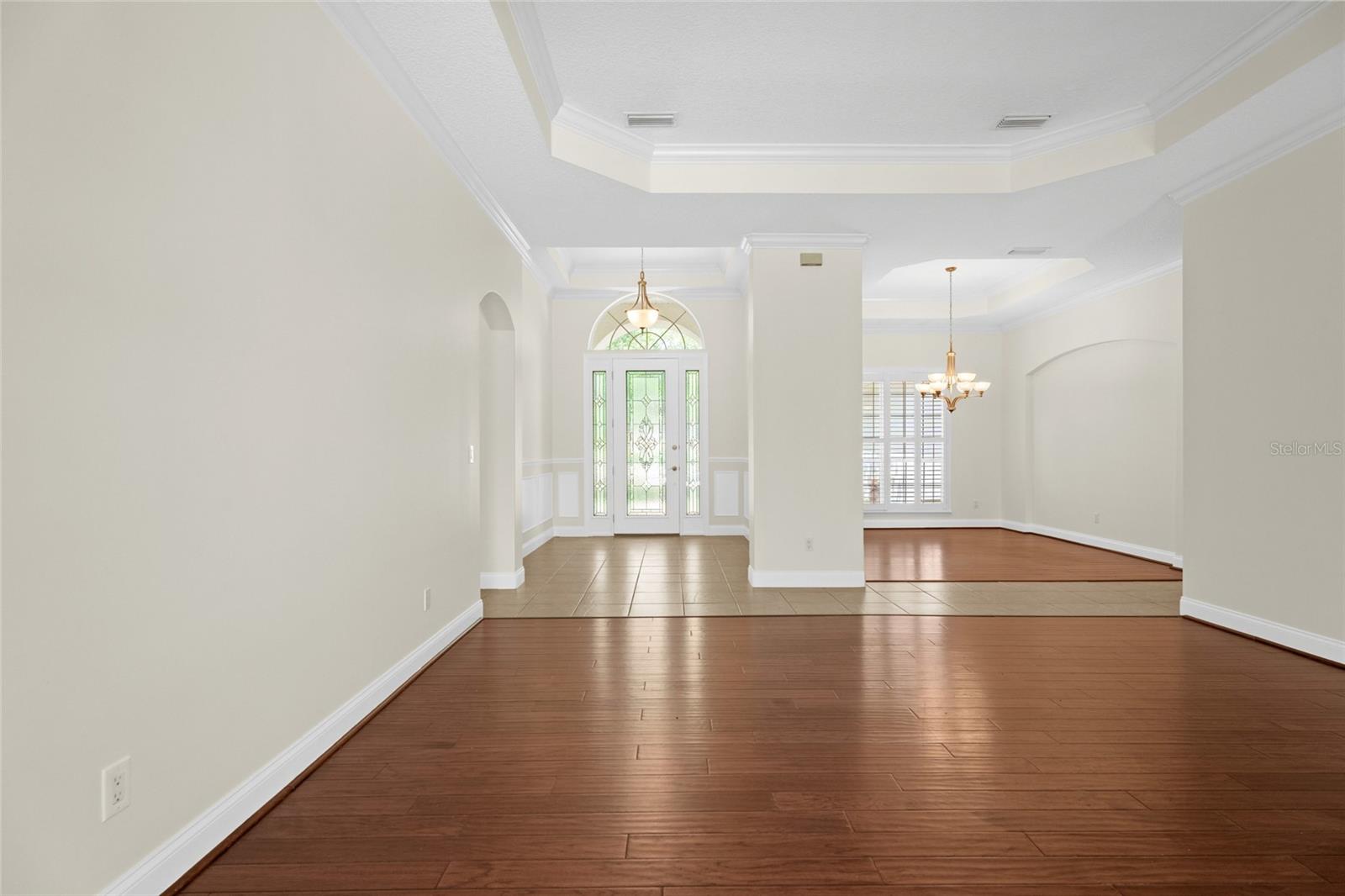 8 N VILLAGE DRIVE