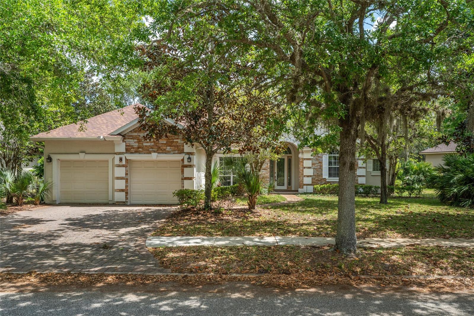 8 N VILLAGE DRIVE