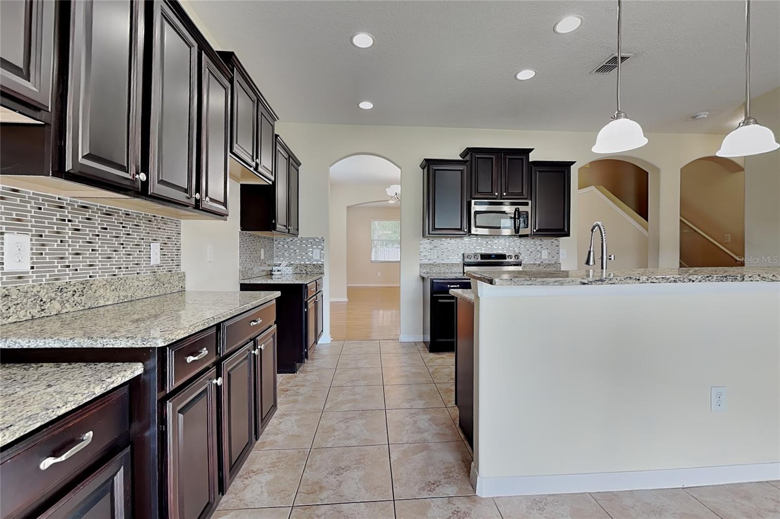 9609 ROYAL FERN COURT