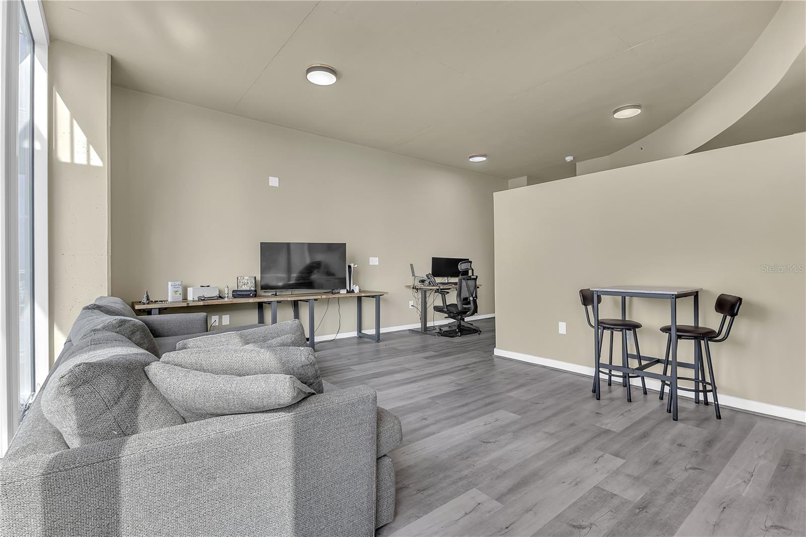 SOLAIRE/PLAZA CONDO - Residential