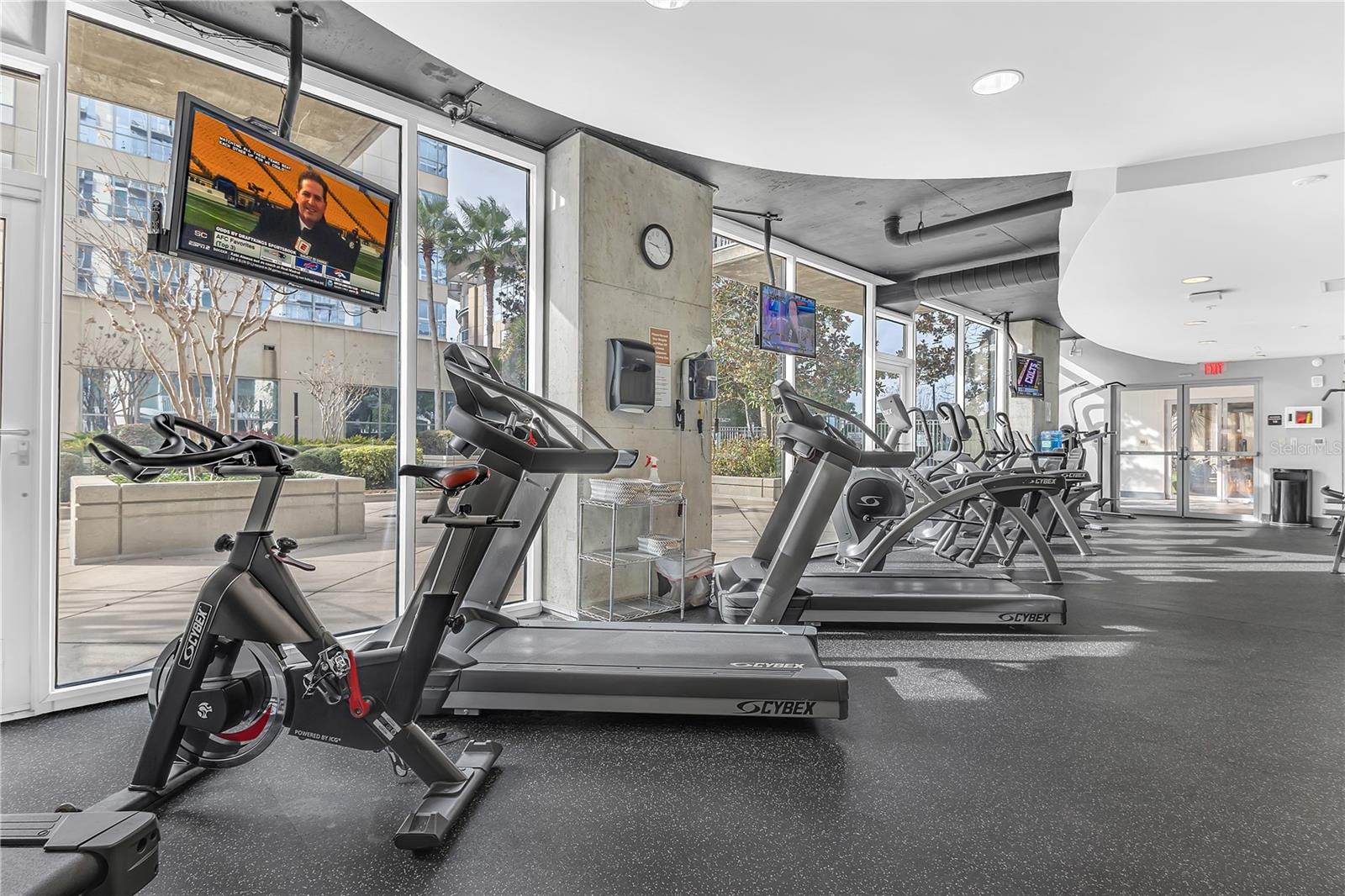 SOLAIRE/PLAZA CONDO - Residential